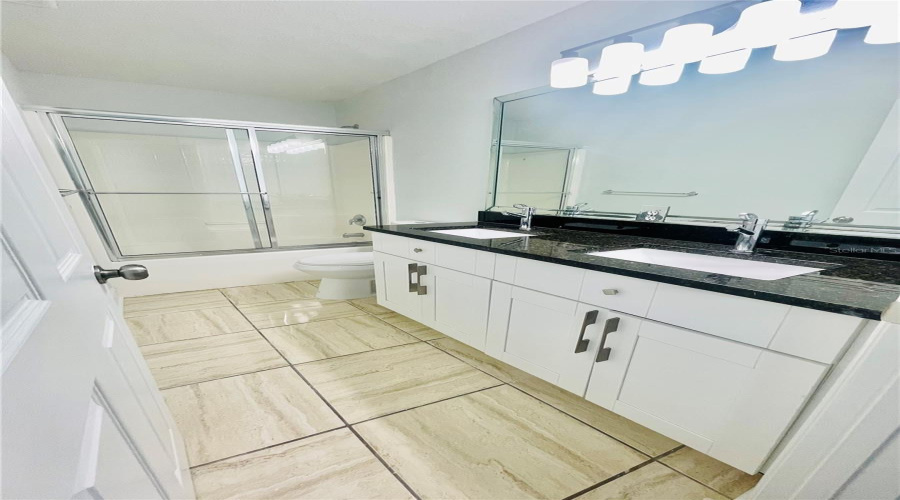 KISSIMMEE, Florida 34746, 5 Bedrooms Bedrooms, ,3 BathroomsBathrooms,Residential,For Sale,HAMLET,0,MFRS5137469