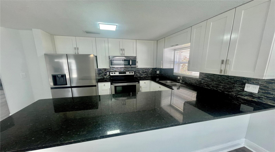 KISSIMMEE, Florida 34746, 5 Bedrooms Bedrooms, ,3 BathroomsBathrooms,Residential,For Sale,HAMLET,0,MFRS5137469