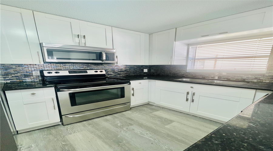 KISSIMMEE, Florida 34746, 5 Bedrooms Bedrooms, ,3 BathroomsBathrooms,Residential,For Sale,HAMLET,0,MFRS5137469