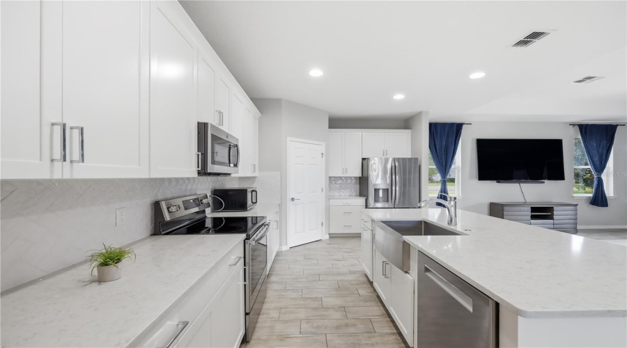 KISSIMMEE, Florida 34746, 4 Bedrooms Bedrooms, ,2 BathroomsBathrooms,Residential,For Sale,GRASMERE VIEW,0,MFRO6356164