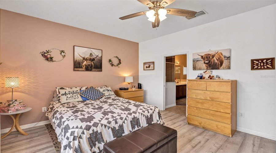 DAVENPORT, Florida 33896, 4 Bedrooms Bedrooms, ,3 BathroomsBathrooms,Residential,For Sale,ESSEX,0,MFRO6354954