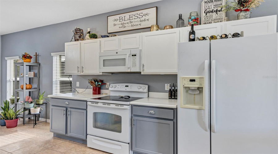 DAVENPORT, Florida 33896, 4 Bedrooms Bedrooms, ,3 BathroomsBathrooms,Residential,For Sale,ESSEX,0,MFRO6354954