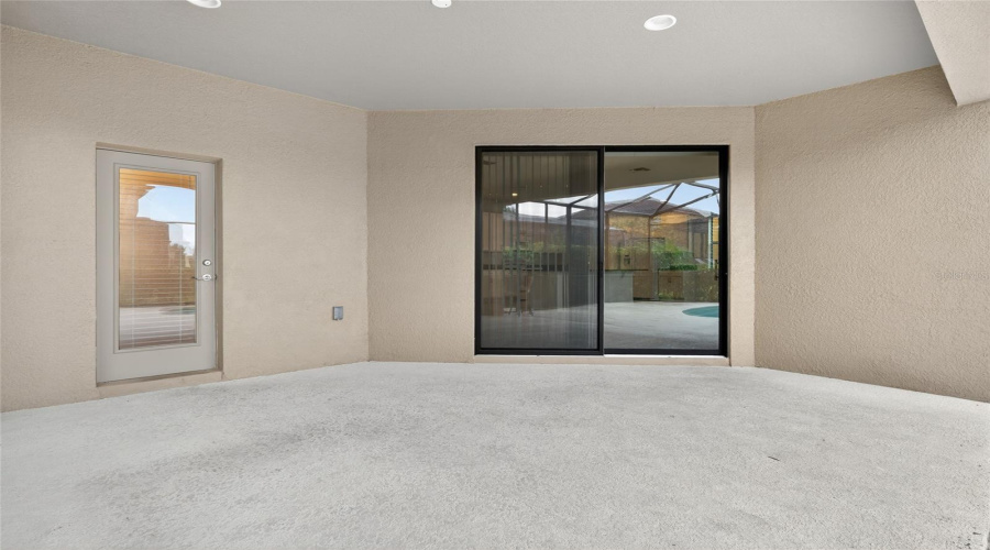 Good lanai space Good lanai space