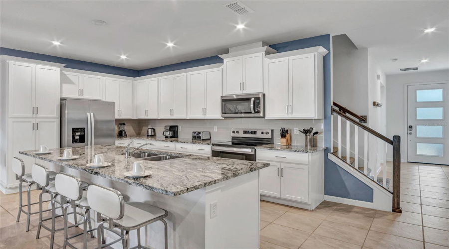 KISSIMMEE, Florida 34747, 5 Bedrooms Bedrooms, ,4 BathroomsBathrooms,Residential,For Sale,ZABALLINA,0,MFRO6356513