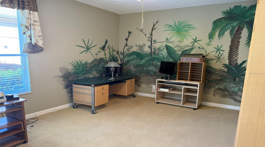 Bedroom 2/Home Office Bedroom 2/Home Office