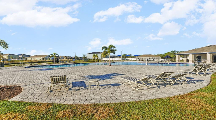 DAVENPORT, Florida 33837, 3 Bedrooms Bedrooms, ,2 BathroomsBathrooms,Residential,For Sale,TULIP,0,MFRO6356191