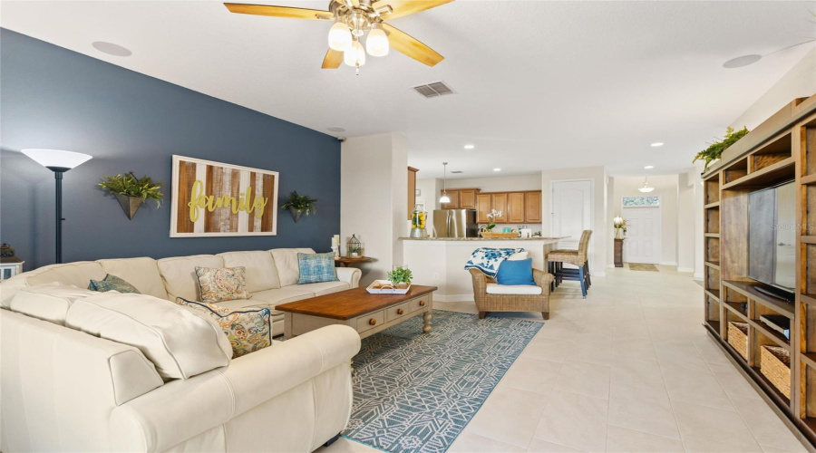 DAVENPORT, Florida 33896, 4 Bedrooms Bedrooms, ,3 BathroomsBathrooms,Residential,For Sale,DOLPHIN HEAD,0,MFRS5137605 DAVENPORT, Florida 33896, 4 Bedrooms Bedrooms, ,3 BathroomsBathrooms,Residential,For Sale,DOLPHIN HEAD,0,MFRS5137605