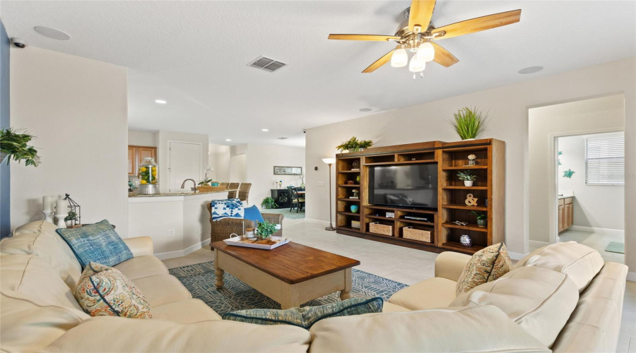 DAVENPORT, Florida 33896, 4 Bedrooms Bedrooms, ,3 BathroomsBathrooms,Residential,For Sale,DOLPHIN HEAD,0,MFRS5137605 DAVENPORT, Florida 33896, 4 Bedrooms Bedrooms, ,3 BathroomsBathrooms,Residential,For Sale,DOLPHIN HEAD,0,MFRS5137605