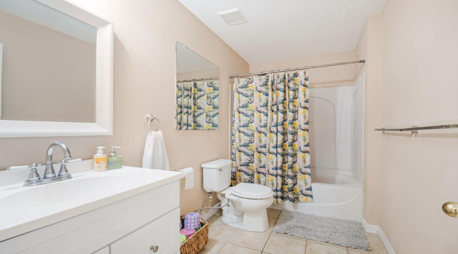 KISSIMMEE, Florida 34746, 4 Bedrooms Bedrooms, ,2 BathroomsBathrooms,Residential,For Sale,WARBLER,0,MFRO6356503 KISSIMMEE, Florida 34746, 4 Bedrooms Bedrooms, ,2 BathroomsBathrooms,Residential,For Sale,WARBLER,0,MFRO6356503