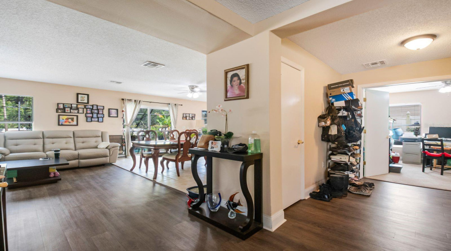 KISSIMMEE, Florida 34746, 4 Bedrooms Bedrooms, ,2 BathroomsBathrooms,Residential,For Sale,WARBLER,0,MFRO6356503 KISSIMMEE, Florida 34746, 4 Bedrooms Bedrooms, ,2 BathroomsBathrooms,Residential,For Sale,WARBLER,0,MFRO6356503