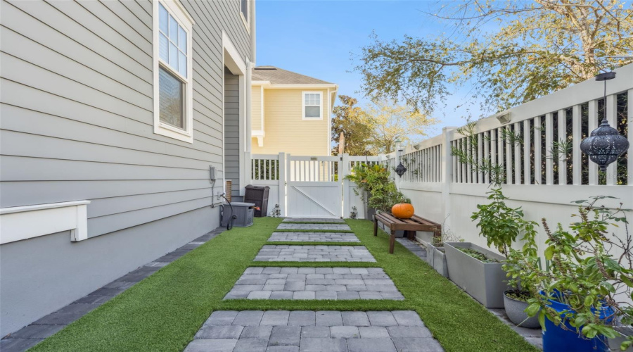 CELEBRATION, Florida 34747, 3 Bedrooms Bedrooms, ,2 BathroomsBathrooms,Residential,For Sale,CASTILE,0,MFRO6356228