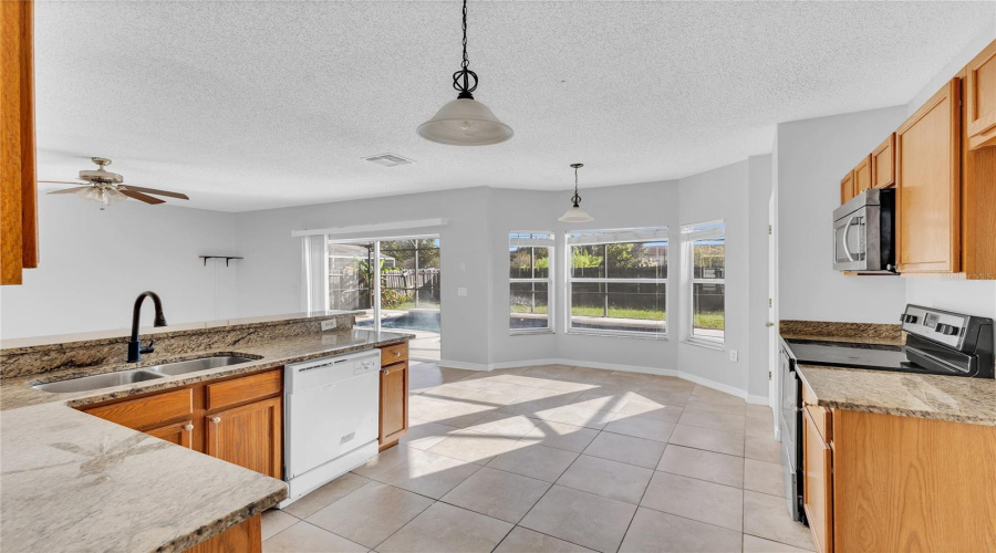 KISSIMMEE, Florida 34746, 4 Bedrooms Bedrooms, ,3 BathroomsBathrooms,Residential,For Sale,EAGLE POINTE,0,MFRO6326374