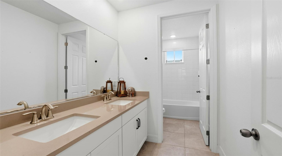 CELEBRATION, Florida 34747, 4 Bedrooms Bedrooms, ,2 BathroomsBathrooms,Residential,For Sale,TREASURE,0,MFRS5137467