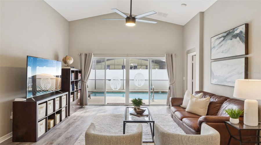 DAVENPORT, Florida 33837, 4 Bedrooms Bedrooms, ,2 BathroomsBathrooms,Residential,For Sale,VIZCAY,0,MFRO6353976