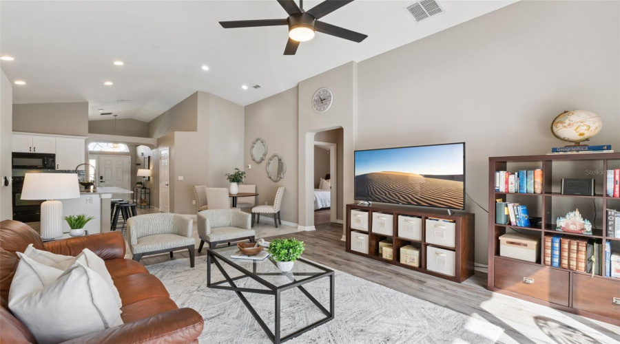 DAVENPORT, Florida 33837, 4 Bedrooms Bedrooms, ,2 BathroomsBathrooms,Residential,For Sale,VIZCAY,0,MFRO6353976