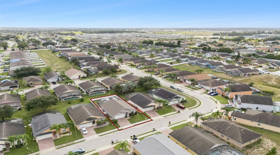 DAVENPORT, Florida 33837, 4 Bedrooms Bedrooms, ,2 BathroomsBathrooms,Residential,For Sale,VIZCAY,0,MFRO6353976