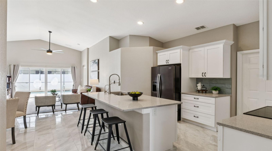 DAVENPORT, Florida 33837, 4 Bedrooms Bedrooms, ,2 BathroomsBathrooms,Residential,For Sale,VIZCAY,0,MFRO6353976