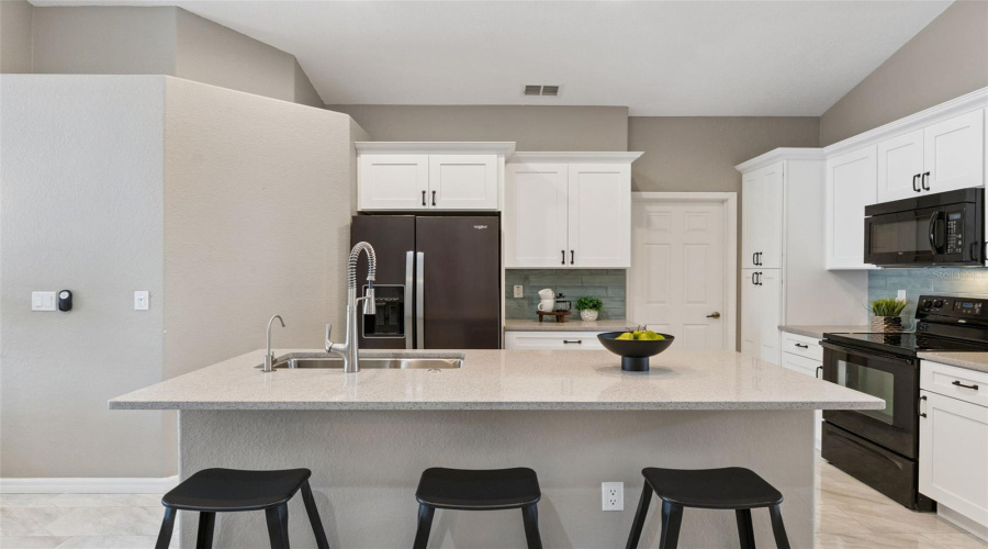 DAVENPORT, Florida 33837, 4 Bedrooms Bedrooms, ,2 BathroomsBathrooms,Residential,For Sale,VIZCAY,0,MFRO6353976