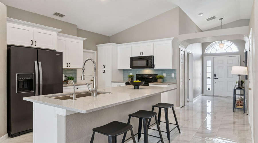 DAVENPORT, Florida 33837, 4 Bedrooms Bedrooms, ,2 BathroomsBathrooms,Residential,For Sale,VIZCAY,0,MFRO6353976