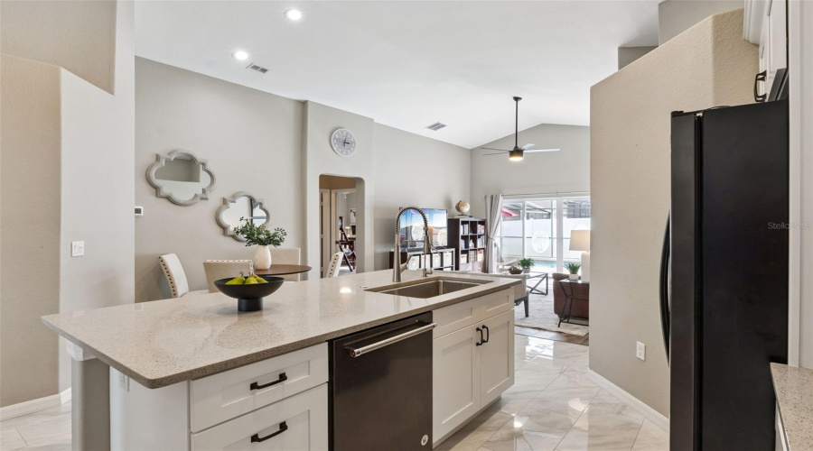 DAVENPORT, Florida 33837, 4 Bedrooms Bedrooms, ,2 BathroomsBathrooms,Residential,For Sale,VIZCAY,0,MFRO6353976