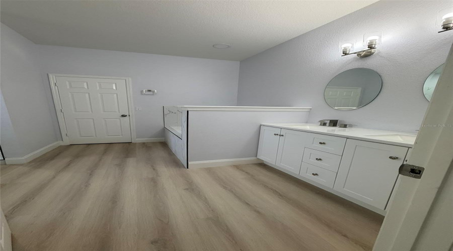 Master Bathroom Overview Master Bathroom Overview