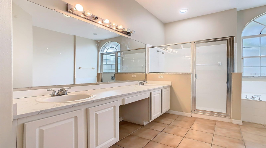 DAVENPORT, Florida 33837, 5 Bedrooms Bedrooms, ,4 BathroomsBathrooms,Residential,For Sale,GRAND RESERVE,0,MFRG5103852