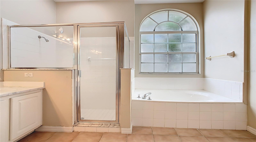 DAVENPORT, Florida 33837, 5 Bedrooms Bedrooms, ,4 BathroomsBathrooms,Residential,For Sale,GRAND RESERVE,0,MFRG5103852