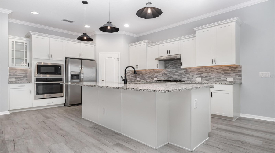 KISSIMMEE, Florida 34747, 3 Bedrooms Bedrooms, ,2 BathroomsBathrooms,Residential,For Sale,FLORA PASS,0,MFRO6356849