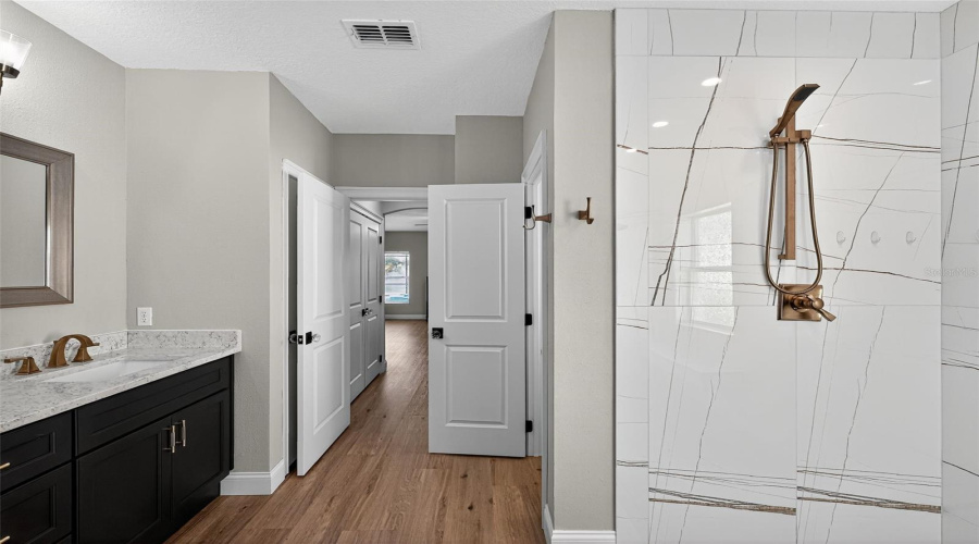 KISSIMMEE, Florida 34746, 4 Bedrooms Bedrooms, ,3 BathroomsBathrooms,Residential,For Sale,GULF SHORE,0,MFRO6356876