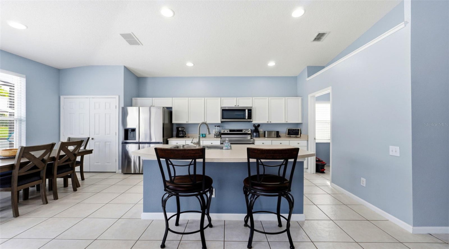 KISSIMMEE, Florida 34747, 4 Bedrooms Bedrooms, ,3 BathroomsBathrooms,Residential,For Sale,WYNDHAM PALMS,0,MFRO6353090