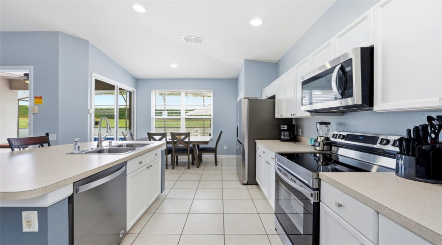 KISSIMMEE, Florida 34747, 4 Bedrooms Bedrooms, ,3 BathroomsBathrooms,Residential,For Sale,WYNDHAM PALMS,0,MFRO6353090