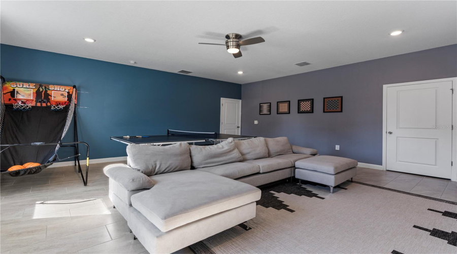 DAVENPORT, Florida 33896, 7 Bedrooms Bedrooms, ,5 BathroomsBathrooms,Residential,For Sale,SOMMERSET HILLS,0,MFRS5137682