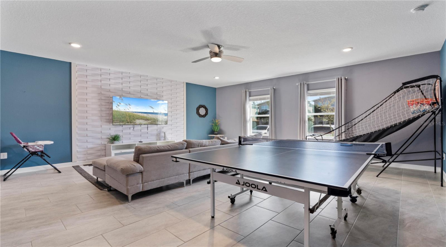 DAVENPORT, Florida 33896, 7 Bedrooms Bedrooms, ,5 BathroomsBathrooms,Residential,For Sale,SOMMERSET HILLS,0,MFRS5137682