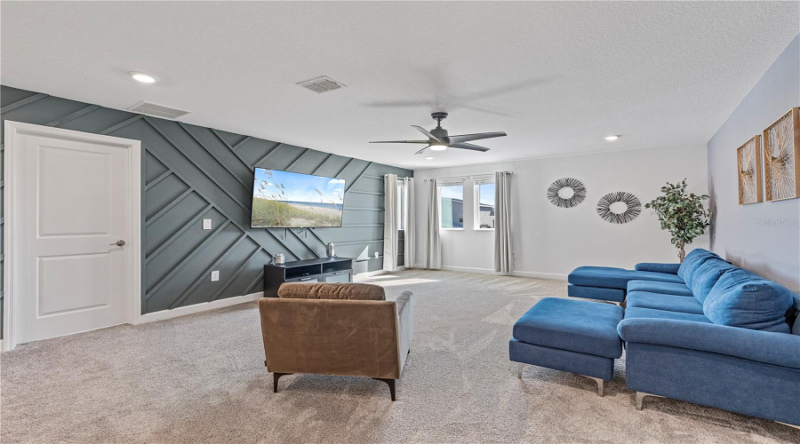 DAVENPORT, Florida 33896, 7 Bedrooms Bedrooms, ,5 BathroomsBathrooms,Residential,For Sale,SOMMERSET HILLS,0,MFRS5137682