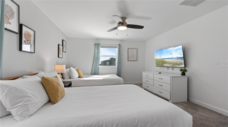 DAVENPORT, Florida 33896, 7 Bedrooms Bedrooms, ,5 BathroomsBathrooms,Residential,For Sale,SOMMERSET HILLS,0,MFRS5137682