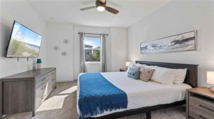 DAVENPORT, Florida 33896, 7 Bedrooms Bedrooms, ,5 BathroomsBathrooms,Residential,For Sale,SOMMERSET HILLS,0,MFRS5137682