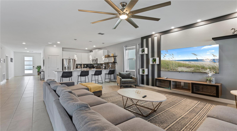 DAVENPORT, Florida 33896, 7 Bedrooms Bedrooms, ,5 BathroomsBathrooms,Residential,For Sale,SOMMERSET HILLS,0,MFRS5137682