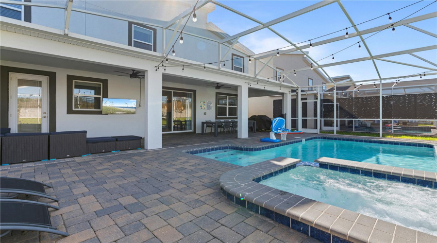 DAVENPORT, Florida 33896, 7 Bedrooms Bedrooms, ,5 BathroomsBathrooms,Residential,For Sale,SOMMERSET HILLS,0,MFRS5137682