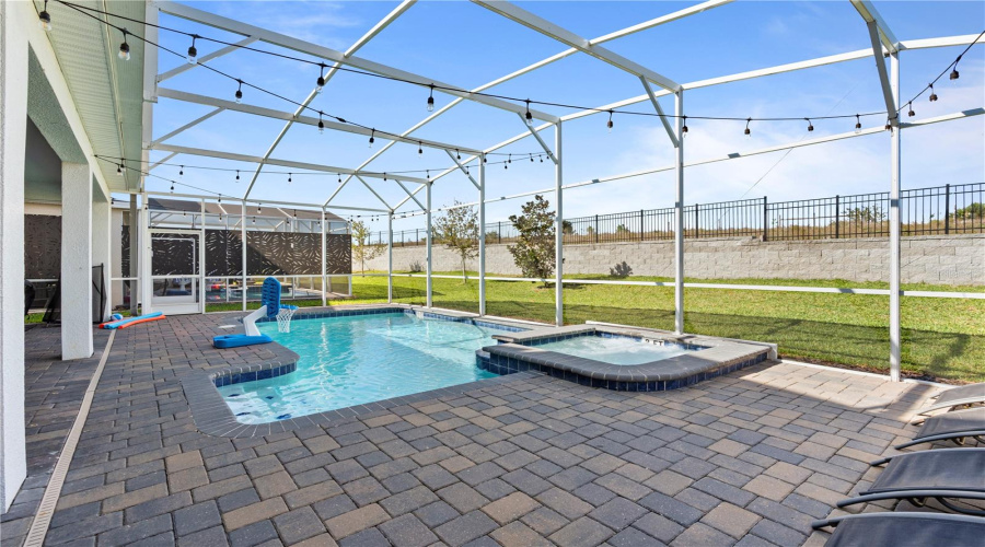 DAVENPORT, Florida 33896, 7 Bedrooms Bedrooms, ,5 BathroomsBathrooms,Residential,For Sale,SOMMERSET HILLS,0,MFRS5137682