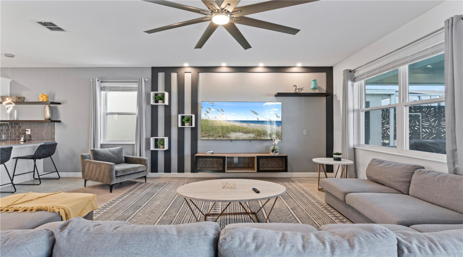 DAVENPORT, Florida 33896, 7 Bedrooms Bedrooms, ,5 BathroomsBathrooms,Residential,For Sale,SOMMERSET HILLS,0,MFRS5137682