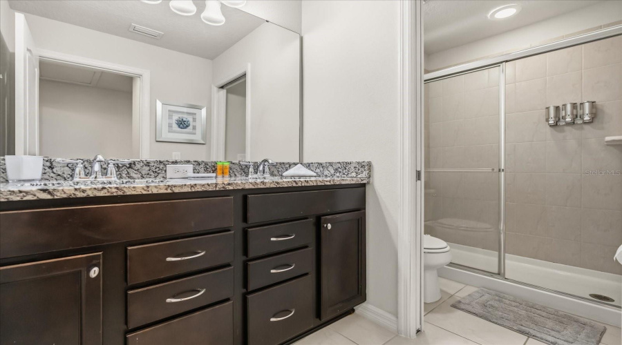 KISSIMMEE, Florida 34747, 6 Bedrooms Bedrooms, ,4 BathroomsBathrooms,Residential,For Sale,PRAGUE,0,MFRO6356954