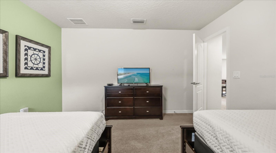 KISSIMMEE, Florida 34747, 6 Bedrooms Bedrooms, ,4 BathroomsBathrooms,Residential,For Sale,PRAGUE,0,MFRO6356954