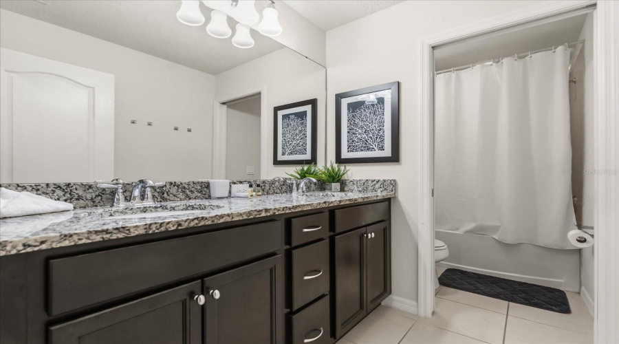 KISSIMMEE, Florida 34747, 6 Bedrooms Bedrooms, ,4 BathroomsBathrooms,Residential,For Sale,PRAGUE,0,MFRO6356954