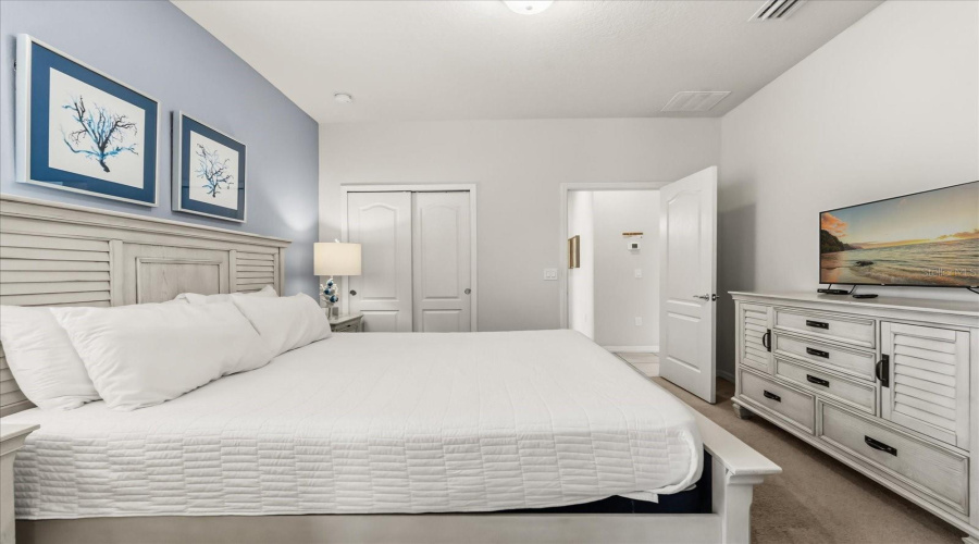 KISSIMMEE, Florida 34747, 6 Bedrooms Bedrooms, ,4 BathroomsBathrooms,Residential,For Sale,PRAGUE,0,MFRO6356954