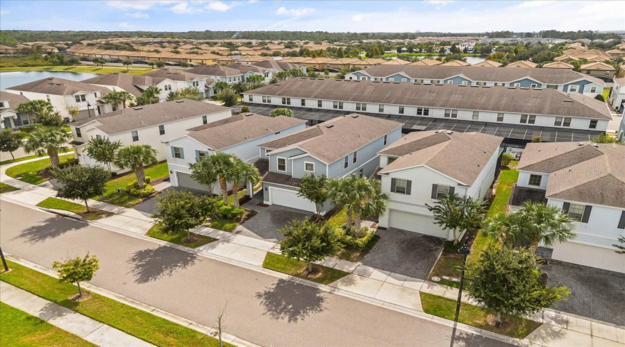 KISSIMMEE, Florida 34747, 6 Bedrooms Bedrooms, ,4 BathroomsBathrooms,Residential,For Sale,PRAGUE,0,MFRO6356954