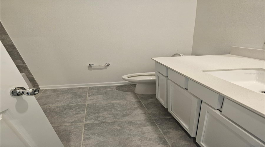 KISSIMMEE, Florida 34746, 4 Bedrooms Bedrooms, ,2 BathroomsBathrooms,Residential,For Sale,PEBBLES THROW,0,MFRR4910150