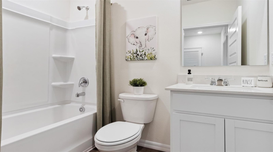 DAVENPORT, Florida 33837, 3 Bedrooms Bedrooms, ,2 BathroomsBathrooms,Residential,For Sale,CANARY,0,MFRO6357028