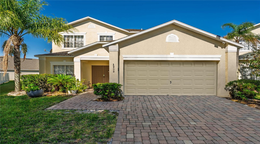 KISSIMMEE, Florida 34746, 5 Bedrooms Bedrooms, ,3 BathroomsBathrooms,Residential,For Sale,CUMBRIAN LAKES CT.,0,MFRO6356985