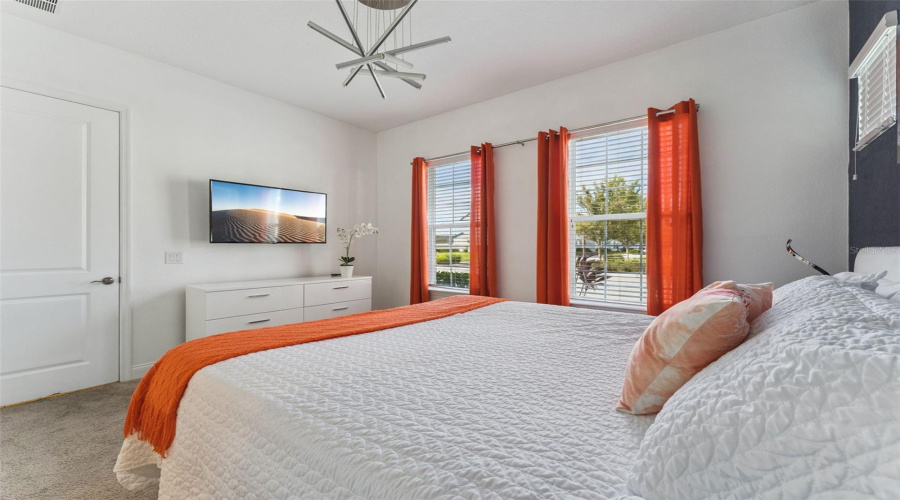 DAVENPORT, Florida 33896, 5 Bedrooms Bedrooms, ,4 BathroomsBathrooms,Residential,For Sale,CAPTIVA,0,MFRO6356945