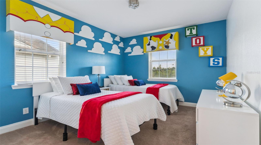 DAVENPORT, Florida 33896, 5 Bedrooms Bedrooms, ,4 BathroomsBathrooms,Residential,For Sale,CAPTIVA,0,MFRO6356945